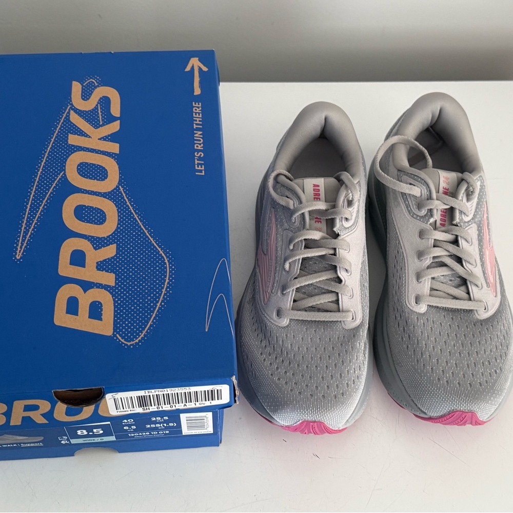 Brooks Women's Gray and Pink Athletic Running Shoes